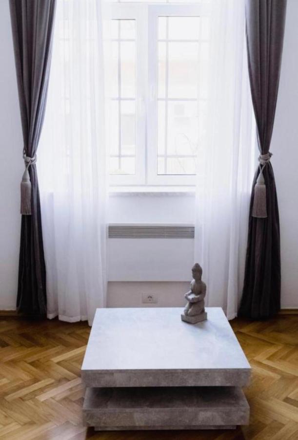Lorena'S Apartment Арад Экстерьер фото